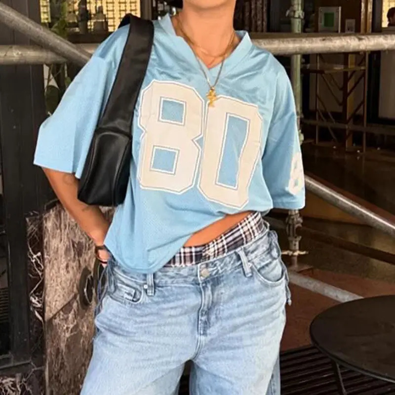 Oversized blue knitted mesh fabric sports style 80 digital printed T-shirt suitable for womens fashionable pink street American loose casual top 24092