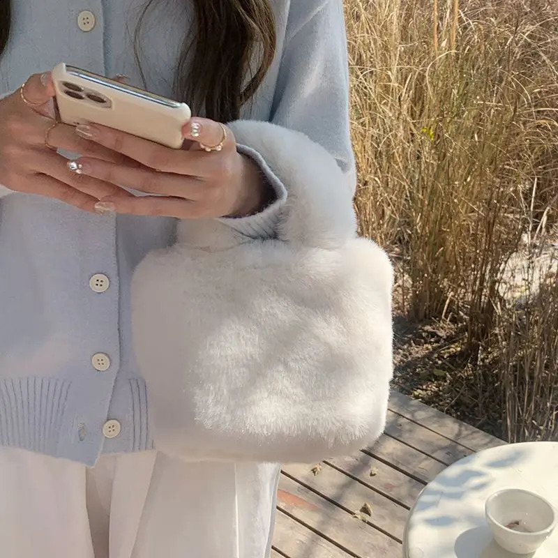 Cute Plush Womens Messenger Bag Fashion Fake Fur Womens Shoulder Bag Simple Solid Color Mini Womens Handbag 240923