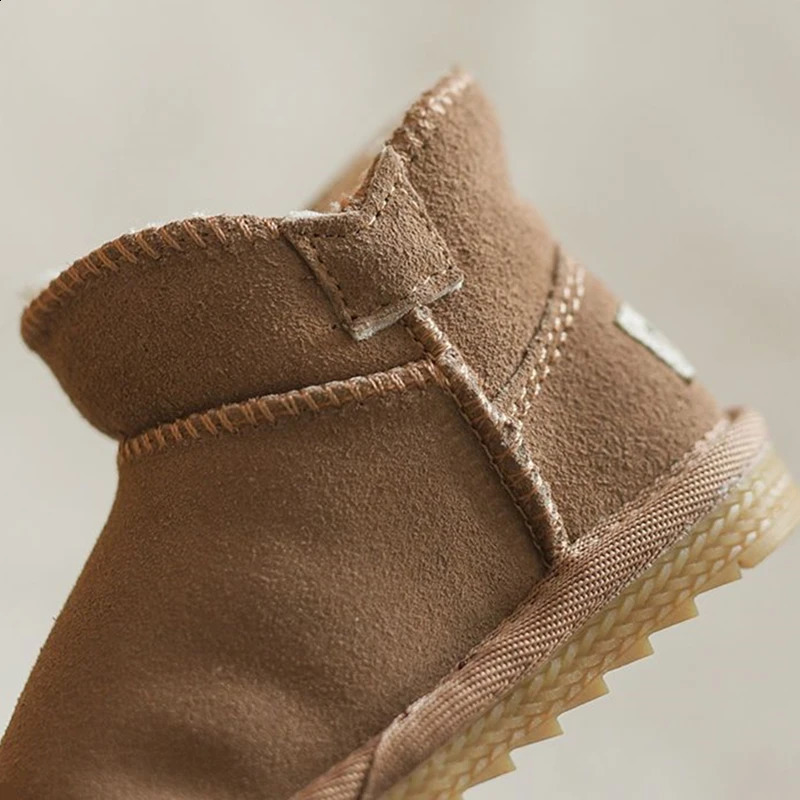 Winter Baby Snow Boots Warm Plush Leather Childrens Shoes Fashion Boys and Girls Non slip Rubber Sole Sports 240925