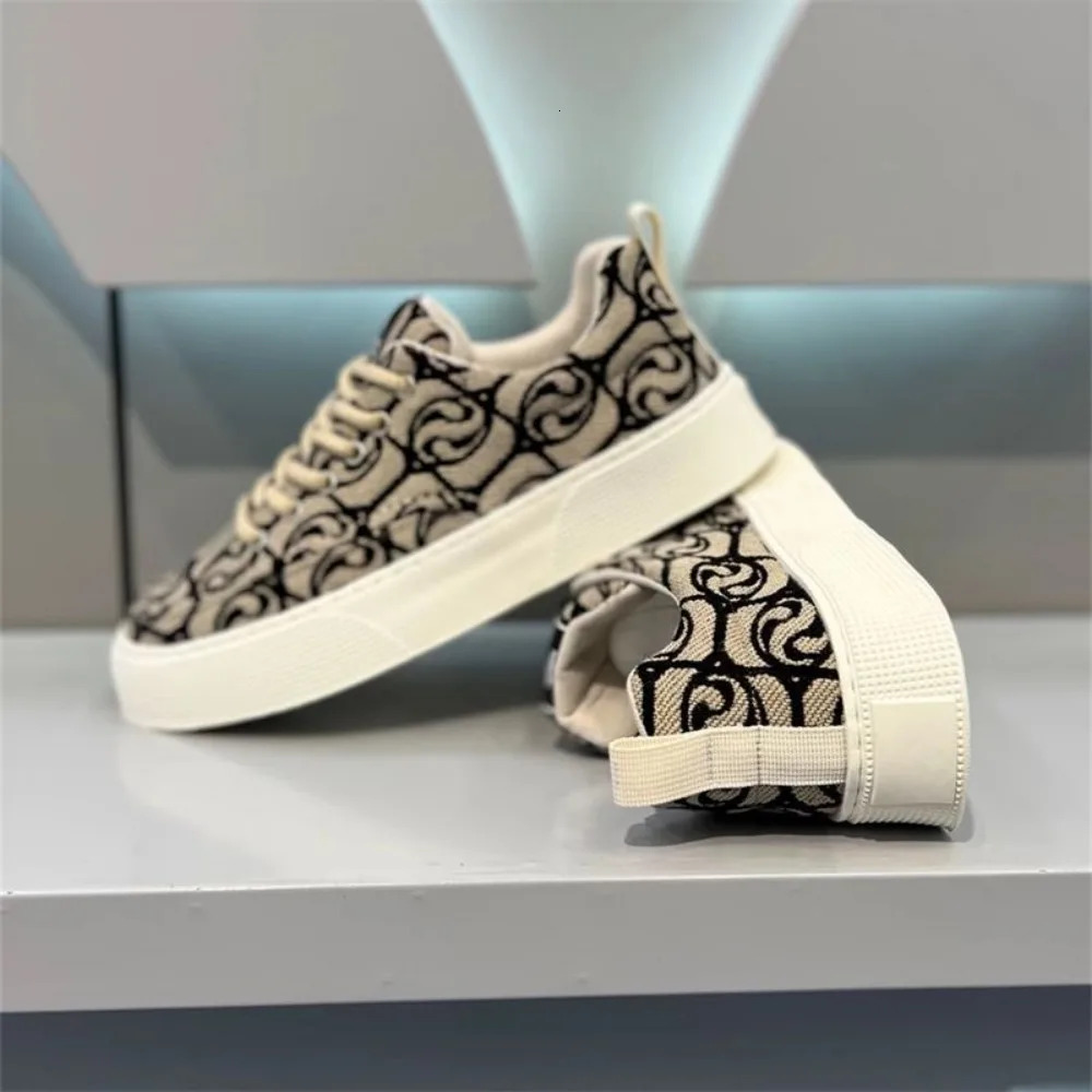 2025 New Multi functional Canvas Shoes Outdoor Comfortable Shoes Fashion Board Feel Leisure Spring/Summer Thick soled Men's Sports Shoes