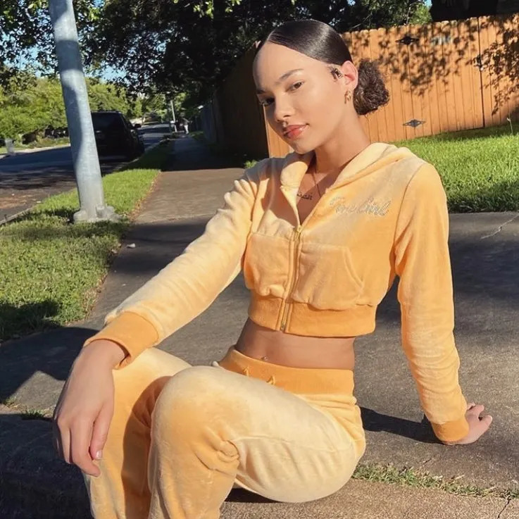 Fashion Rhinestone Korean Solie Velvet Sports Casual Suit Two-piece Set Tracksuit Women Two Piece Set 240918