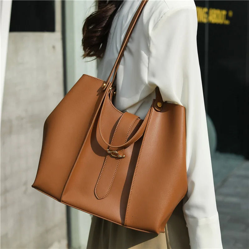Hot Selg Genuine Leather Shoulder Bag For Women High Quality Ladies OL Handbags Female Large Casual Totes Computer Bags Brown