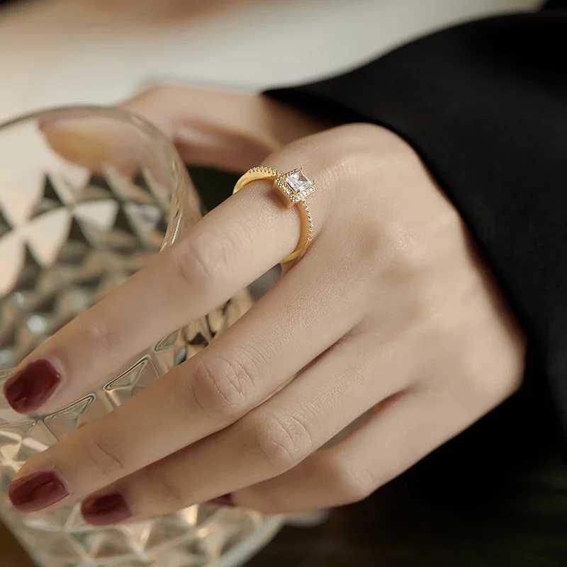 Exquisite Simple Square Zircon Gold Open Ring for Women 2024 Salary Gothic Jewelry Wedding Party for Girls Luxury Student RingXJ250412