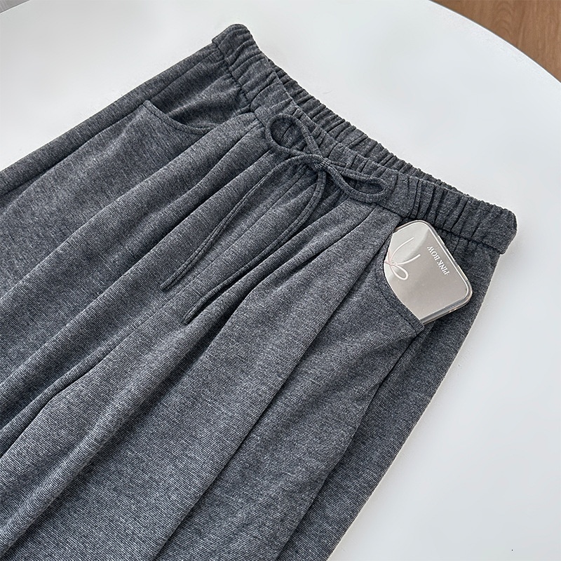 Black glutinous rice for women in autumn 2024, new high waisted slimming with a loose casual straight and lazy style, wide leg pants
