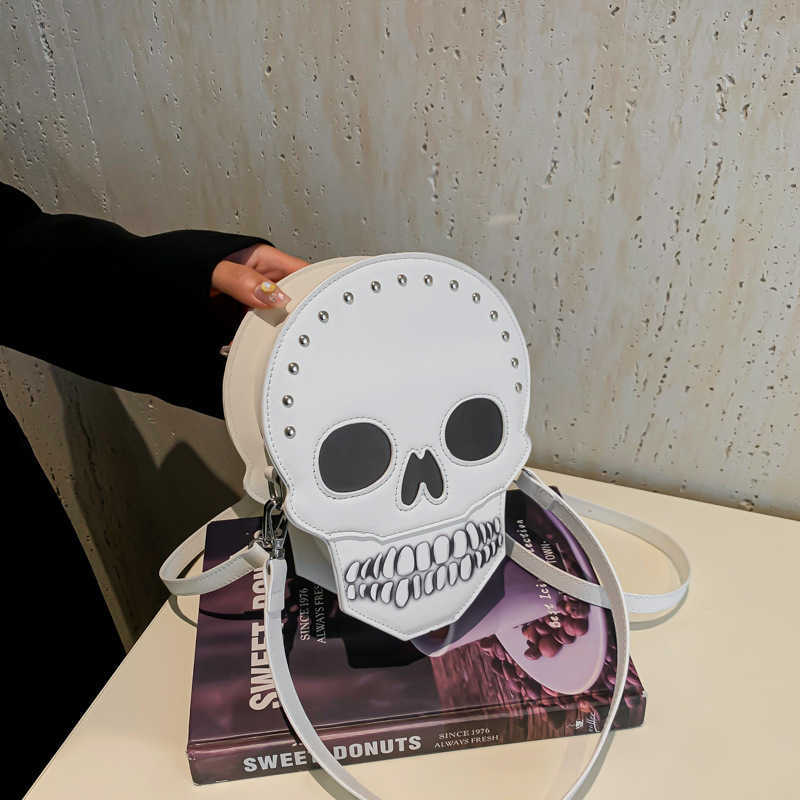 Personalized Fashion Trendy Cool Small Round Bag Casual Versatile Halloween Internet Celebrity Single Shoulder Crossbody Bag for Women 240915