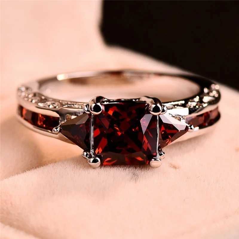 Fashion Women Princess Cut Garnet Red Ruby Wedding Ring Party Jewelry Gifts Size 6 7 8 9 10X240926