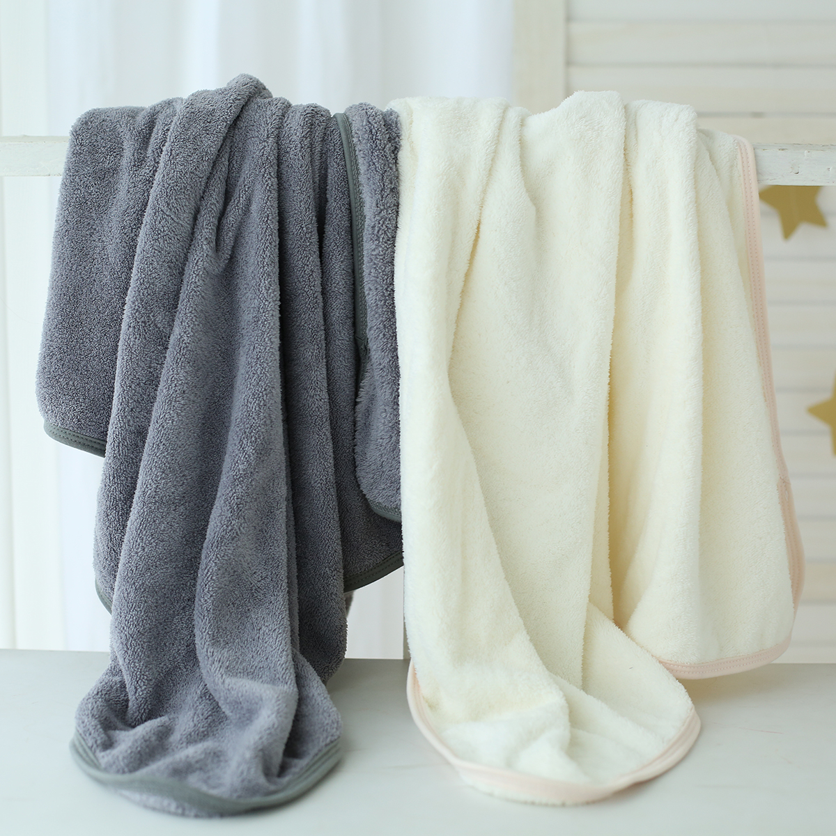 Comfortable & Durable Hooded Towel Set for Babies Ideal Sized at 31.5x31.5 inches in Neutral Colors