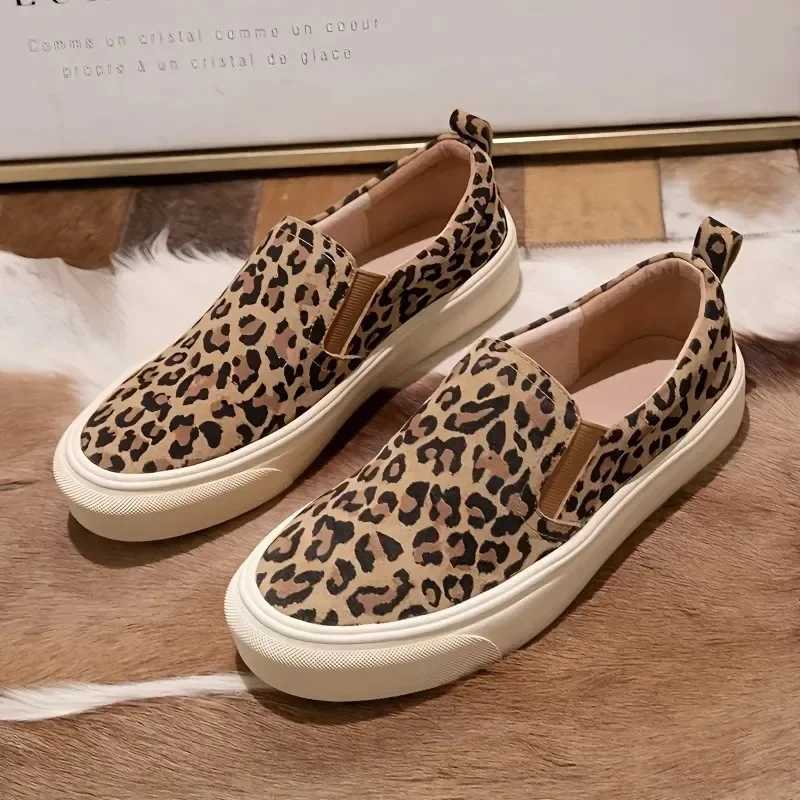 Sneakers Women Designer Leopard Sneaker for Slip on Casual Comfy Flat Shoes Woman Loafers atos De Mujer M240