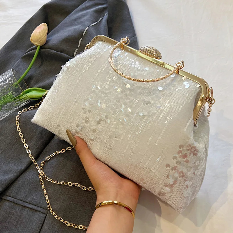 er womens sequined metal handbag chain shoulder bag fashionable womens party clip shell coin wallet er night clutch 240923