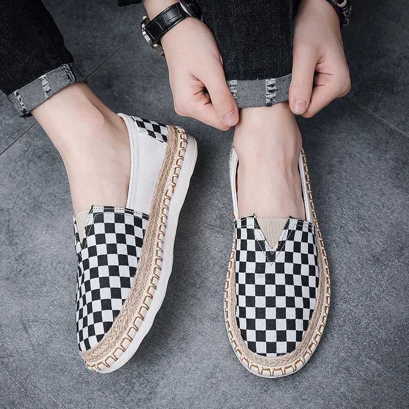 New Men Canvas Casual Shoes Summer Breathable Canvas Slip-on Loafers Street Trend Checkered Flat Fisherman Shoes M240925