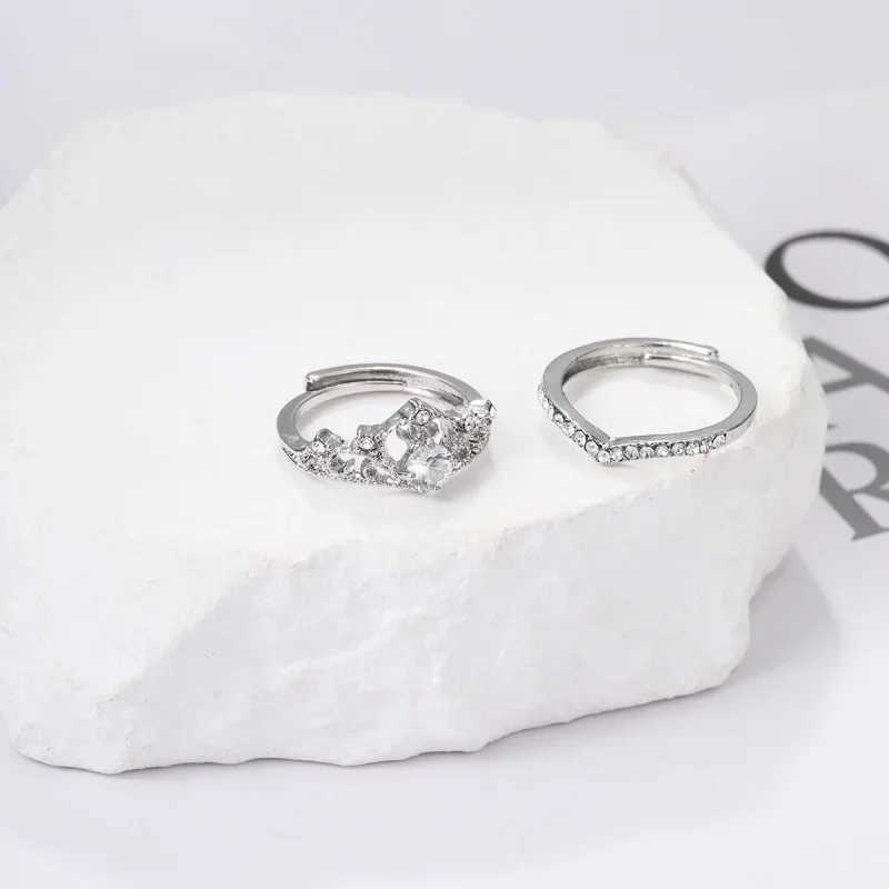 New hot selling crown print inlaid zircon wedding ring open ring set of 2 pieces used for temperature and sweet ladies jewelryXJ250412