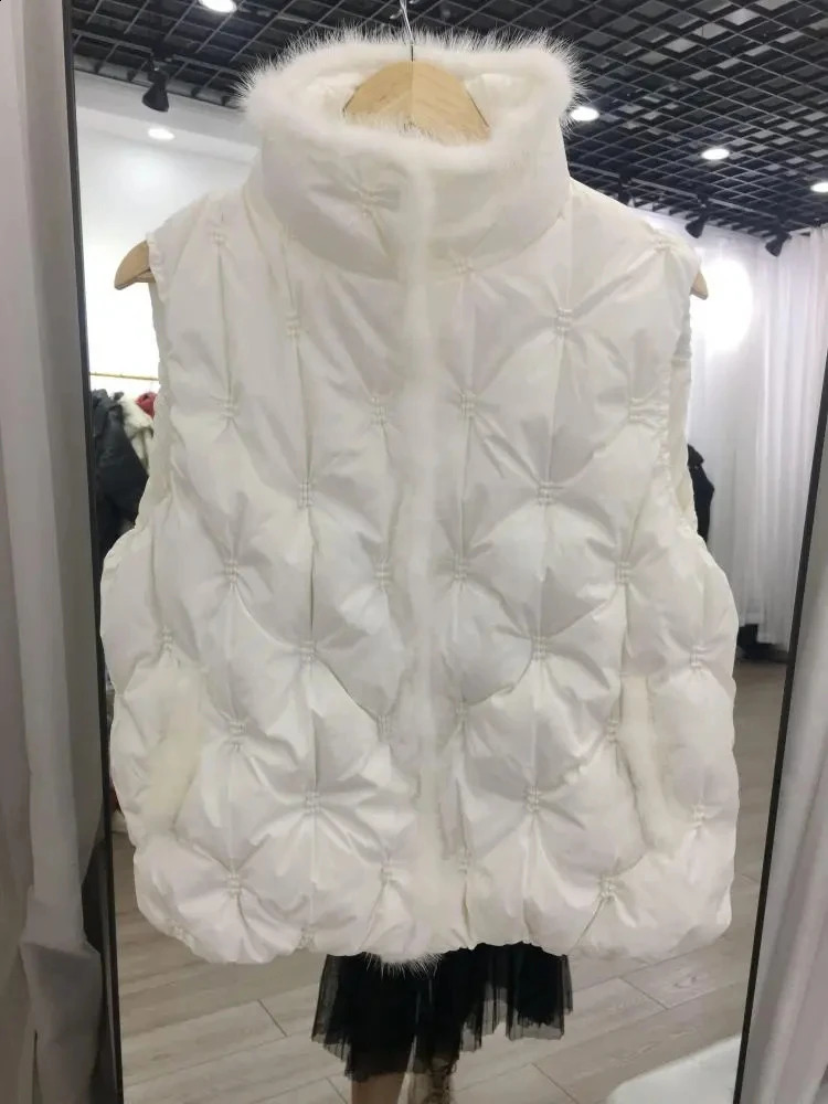 Womens mink short hair cotton vest in autumn and winter embroidered sleeveless jacket with stand collar button Korean style puff coat 240925