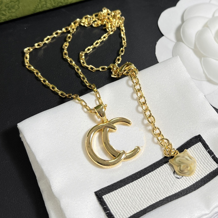 Classic Designer Pendant Necklace New Fashion Girl Gift Jewelry Long Chain Stainless Steel Metal Charm Necklace Birthday Party Boutique Necklace