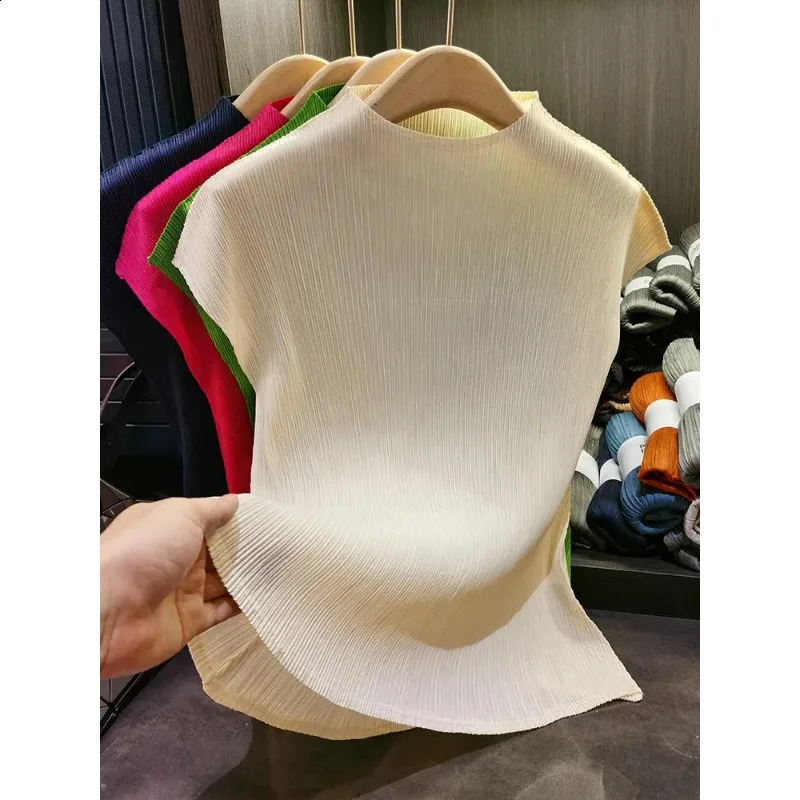 Miyake Versatile Classic Simple Solid Color Stand Up Collar Pleated Top Women Slim Short Sleeve Miyake T-shirt Summer 2024 240925