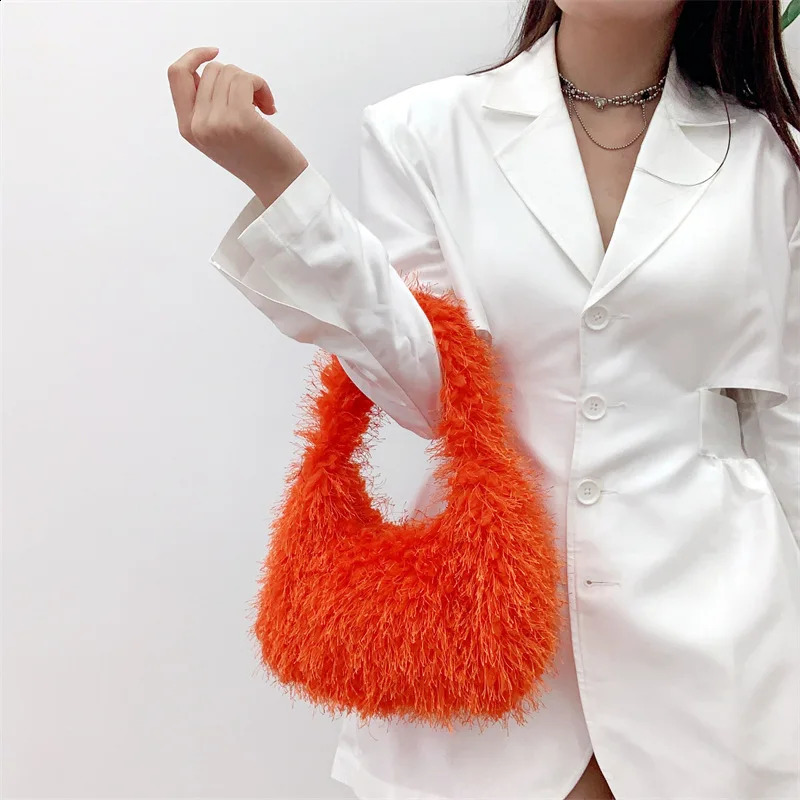 Solid color faux fur womens fur shoulder bag sweet winter plush womens handbag simple womens underwear bag wallet clutch 240923