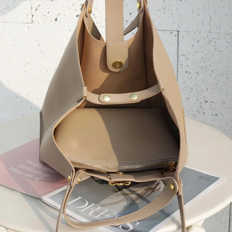 Hot Selg Genuine Leather Shoulder Bag For Women High Quality Ladies OL Handbags Female Large Casual Totes Computer Bags Brown