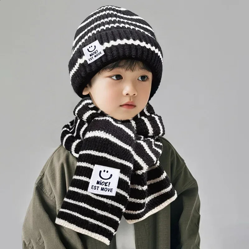 Korean Fashion Childrens Beanie Scarf Set Boys and Girls Black White Striped Hook Knitted Hat Autumn Warm 240925