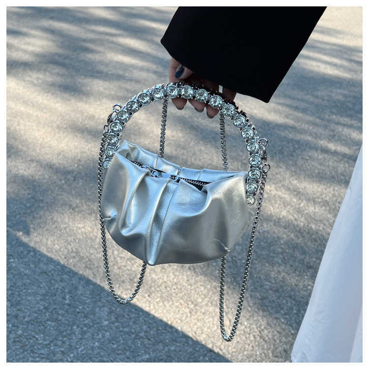 Clutch Bag Womens Bag New Fashionable Designer Bag Small Popular Pleated Cloud Dinner Bag With Diamond Inlaid Handheld Crossbody 240920