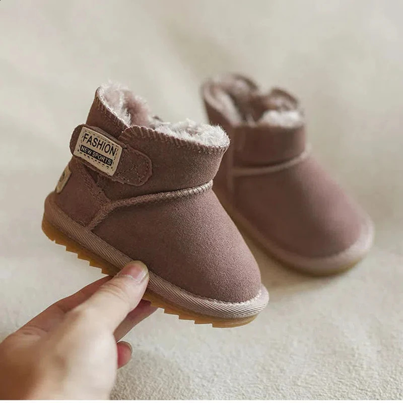 Winter Baby Snow Boots Warm Plush Leather Childrens Shoes Fashion Boys and Girls Non slip Rubber Sole Sports 240925