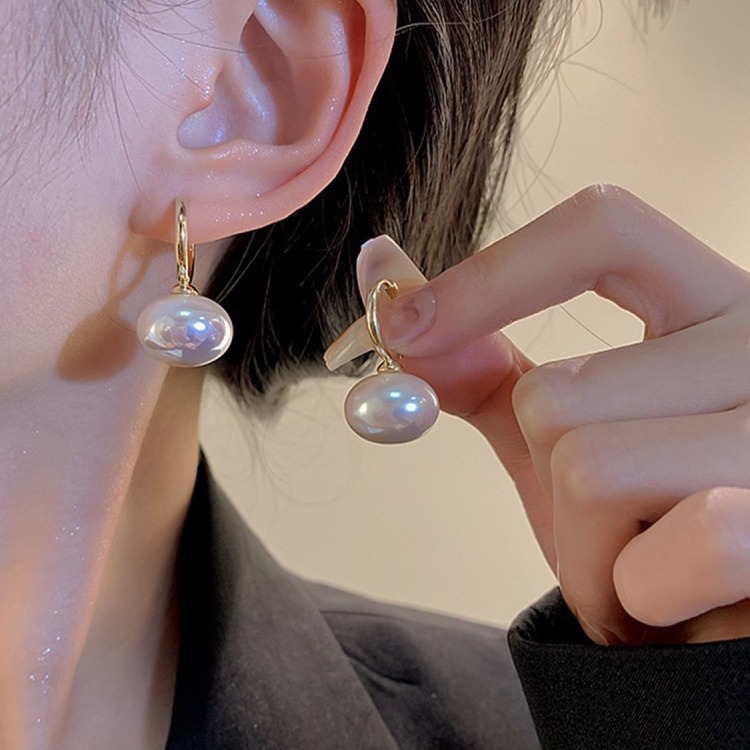 Elegant Designer Pearl Earrings Simulated White Water Drop Pearl Earrings for Women 18K Gold Silver Freshwater Pearl Dangle Earring Wedding Jewelry Gi