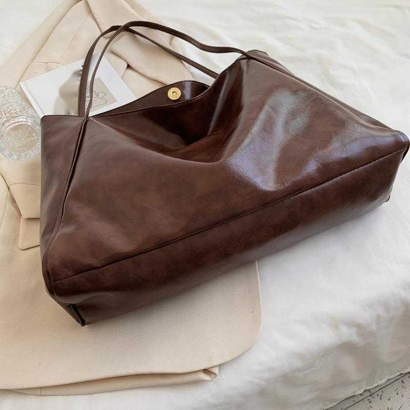 CMM Tote Bag Womens Bag New Autumn and Winter Japan and South Korea Large Capacity Soft Leather Shoulder Bag Leisure Portable Bucket Bag
