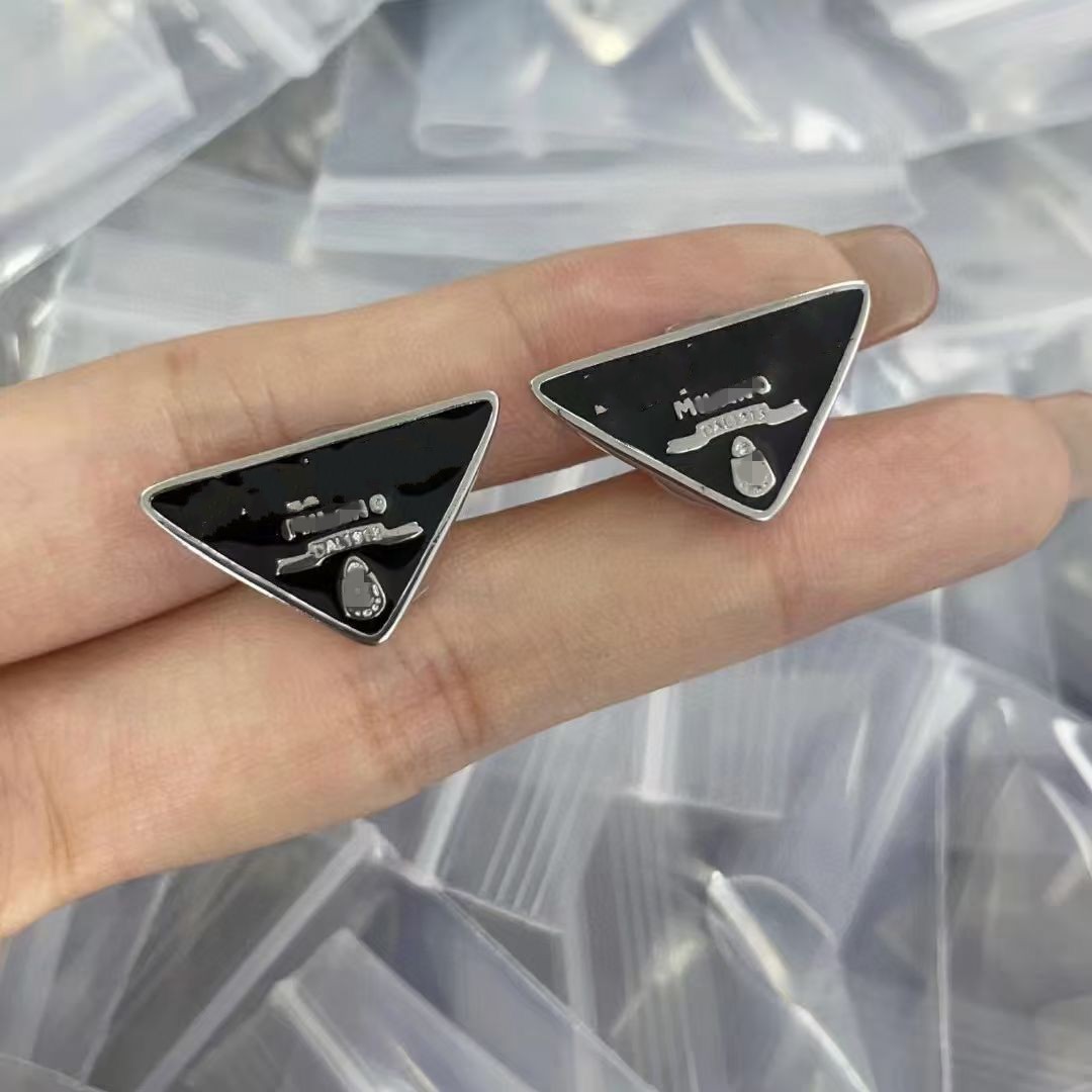 Tri-angle symbole designer black white stud women men letter logo engrave earrings 316L stainless steel girls wedding jewelry s925 silver needle