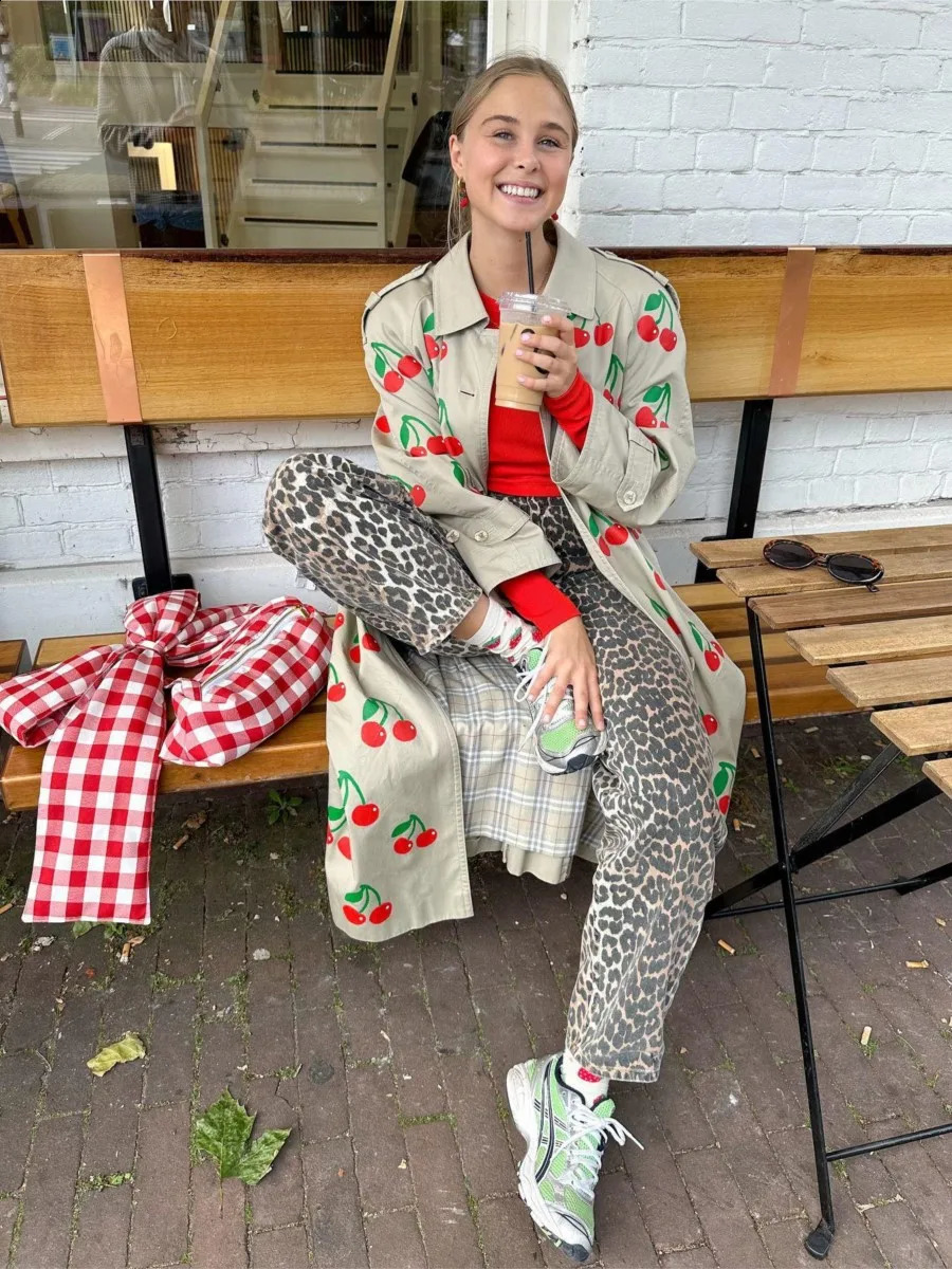 Autumn Fruits Graphic Print Long Trench Coat Women 2024 Single Breasted Long Sleeve Outerwear Vintage Fashion Trench Jackets 240918