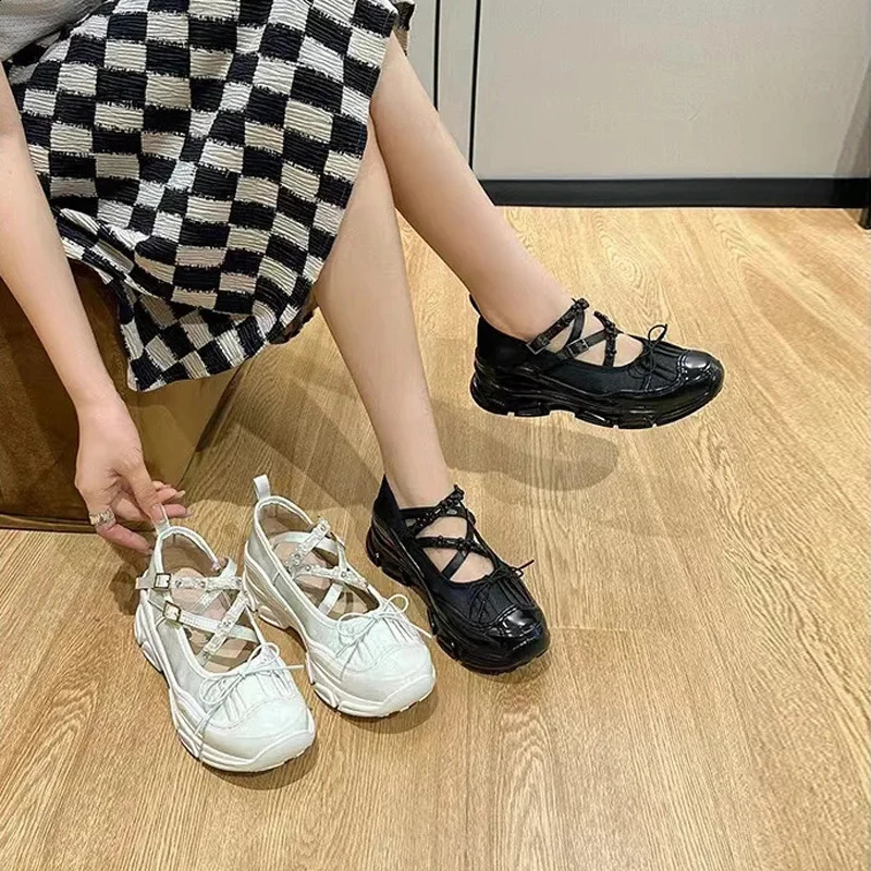 Thick soled high-quality womens casual flat shoes fashionable pearl shallow ankle strap womens dress flat bottom elegant Mary shoes 40 240926