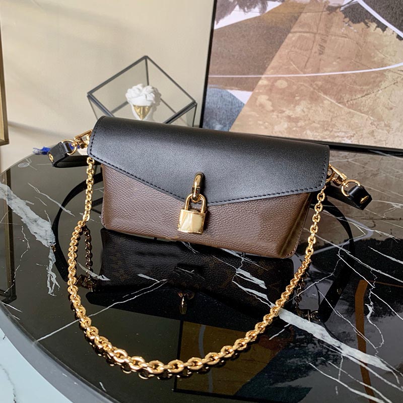 Fashion Wallet with Chain Sold with Box Packaging Women's Wallets Made from Genuine Leather Trim