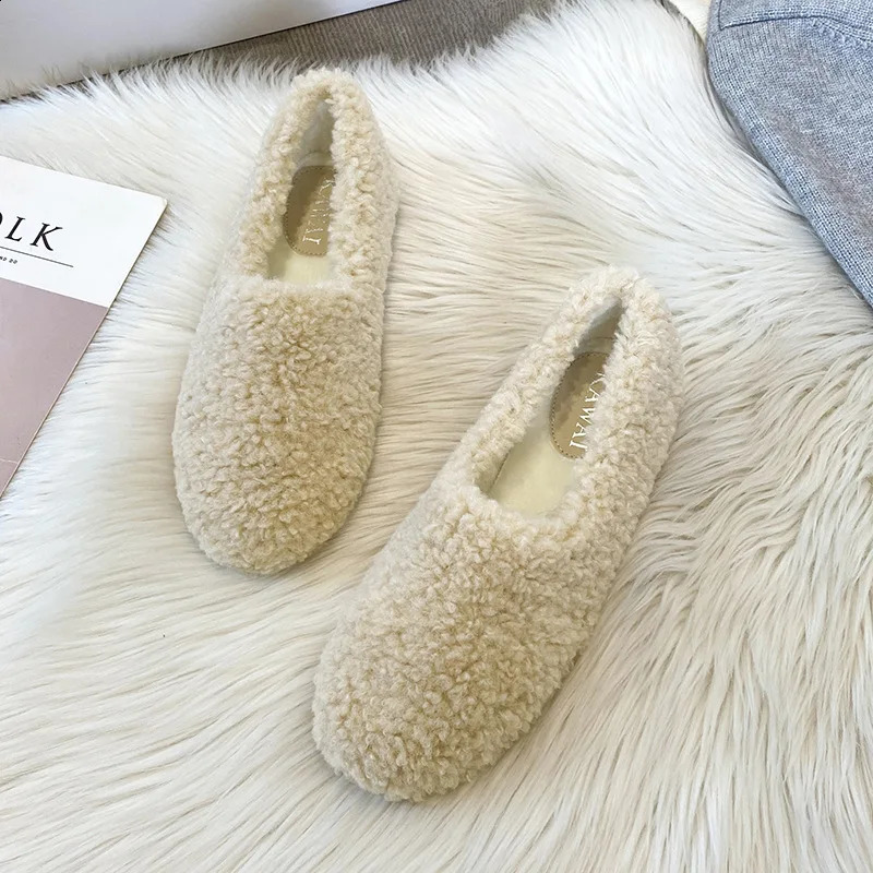 Lambwool Moccasins Femme Winter Cotton Shoes Women Warm Plush Loafers Comfy Curly Sheep Fur Flats Woman Large Size 40-43 241211