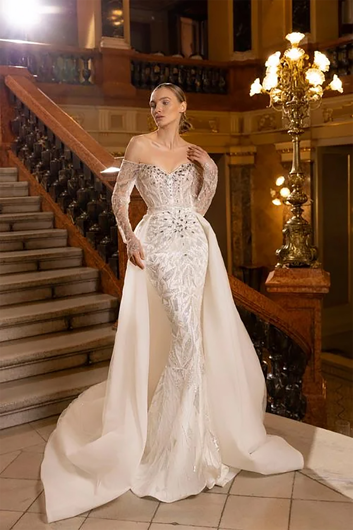 Wedding Dresses Off Shoulder Long Sleeves Beads Appliques Lace Bridal Gowns Custom Made Backless Detachable Train Robe Vestidos De Fiesta