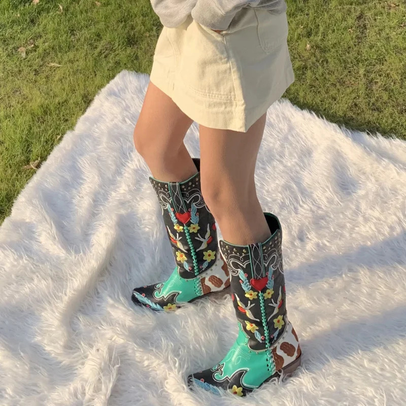 Lanjia Winter Blue Western Cowboy Women Shoes Thick Heels Pointed Toe Embroidered Mid Calf Boots Fashion Cowgirl Booties D