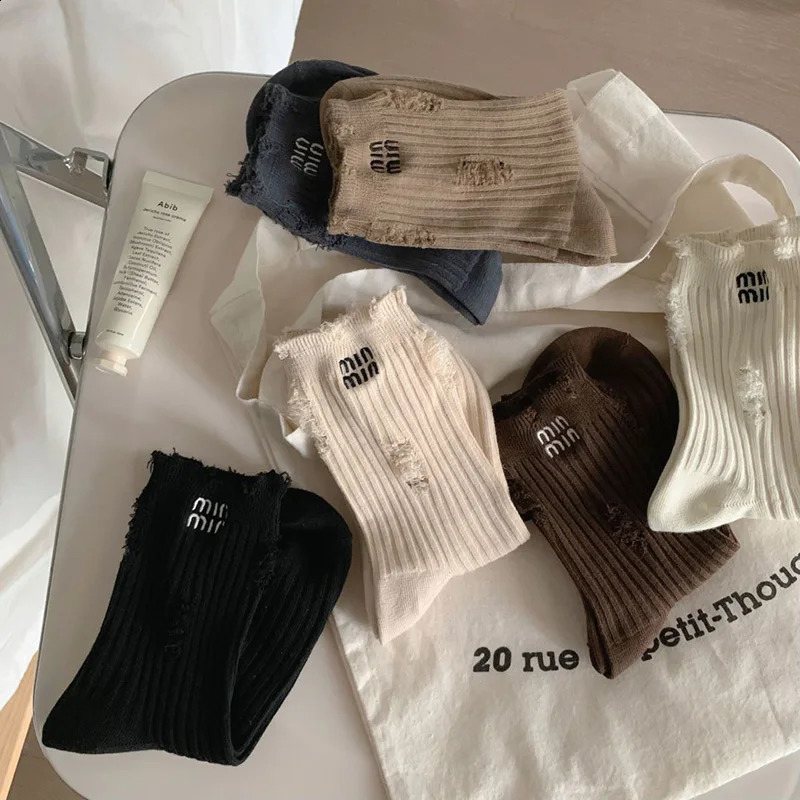 6 pairs of fashionable womens socks solid Harajuku embroidery hole beggar style hiphop cotton soft girl ner set in bulk 240926