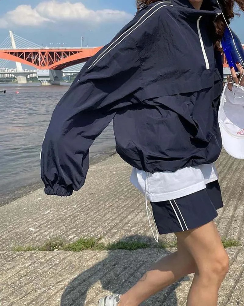 1 set of fashionable womens sportswear track and field jacketloose shorts runner dance bodysuit for women 2piece jacket 240927