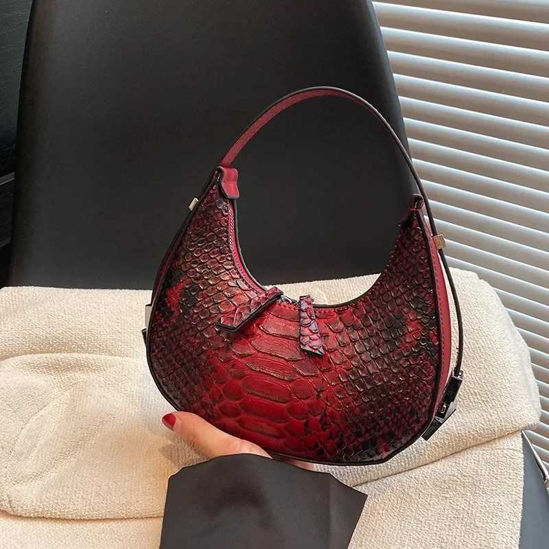 New Snake Print Underarm Bags for Women Luxury Leather Female Bags Designer Handbags Larger Capacity Hobos Ladies s Z240926