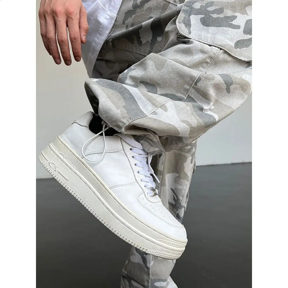 Streetwear Fashion Mens Camouflage Cargo Pants Multi Pocket Hip Hop Mens Clothing Loose Sports Aesthetics Tactical Wide Trouser 240924