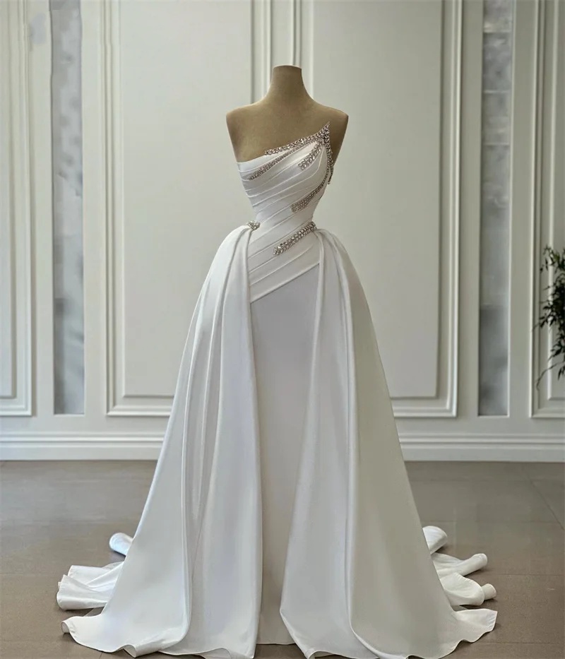 Simple Wedding Dresses Crystal Bride Gown Strapless Mermaid Bridal Dress with Detachable Train Beading Sleeveless Custom Made Vestidos De Novia