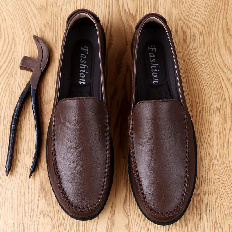 Italian Leather Mens Casual Summer Men Loafers Driving Moccasins Male Comfortable Light Slip On New Boat Shoes Man 240924