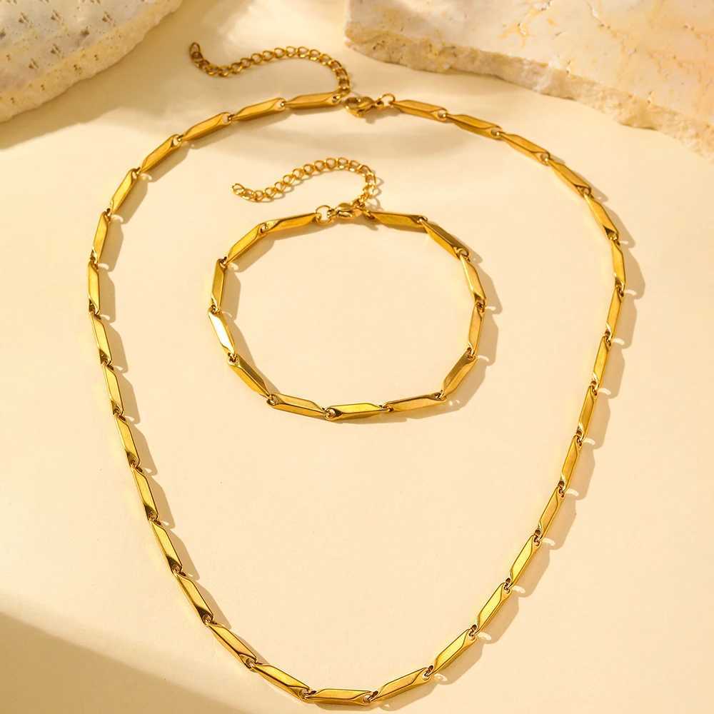 Stainless Steel Necklace Set with Personalized Design Rhbic Chain Fashion Necklace Set for Warm Jewelry Banquet Gifts New Arrival Y240926