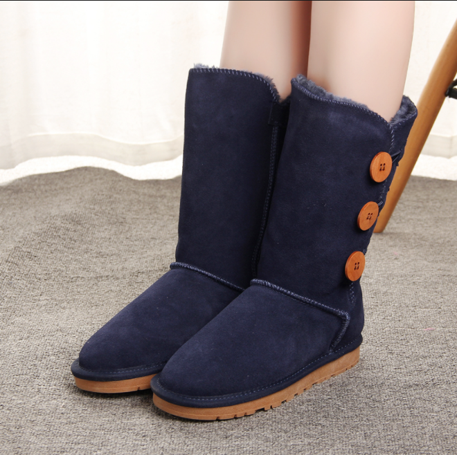New Designer Women Button Snow Boots Fashion Classic Style Leather Super Light And Soft Warm Material Button Knee Boots
