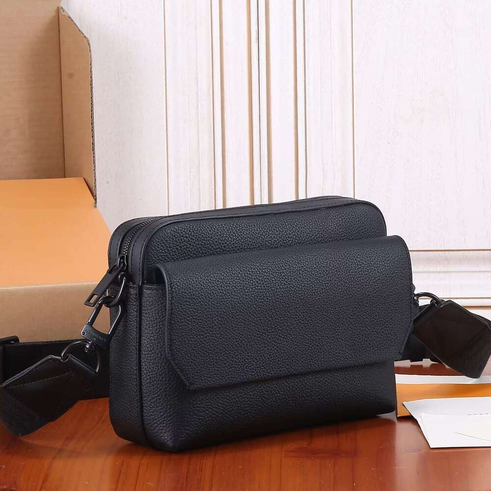 Designer Faste Messenger Men's Shoulder bag Brand Leather Purse Man Handbag Fashion Classic crossbody black wallet
