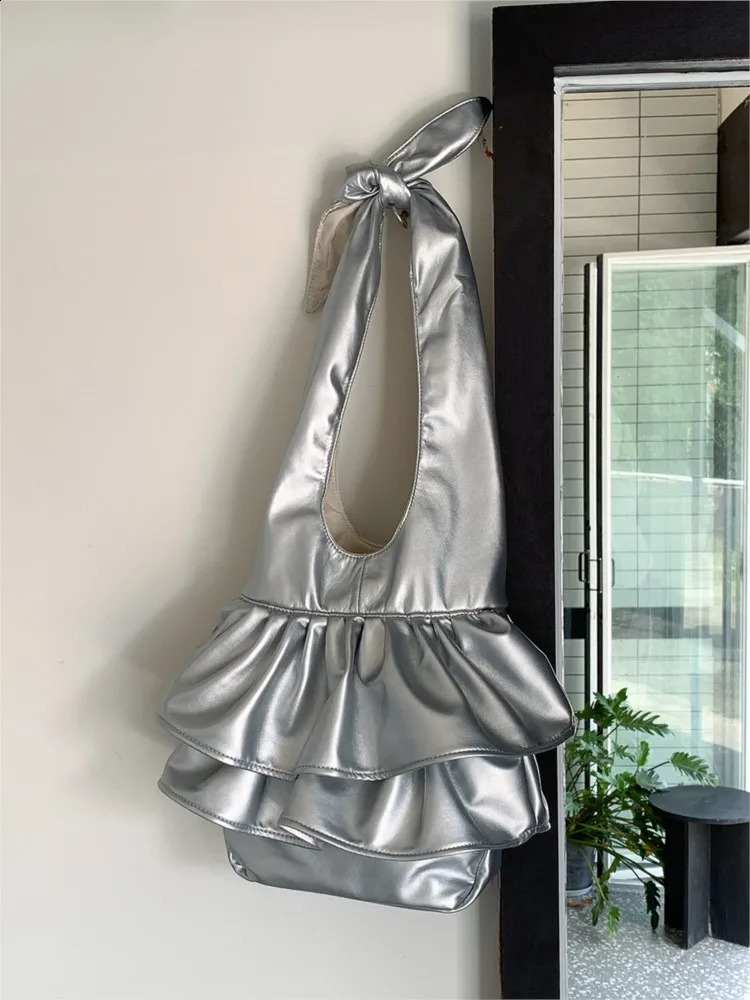 Fashion Korean Shoulder Bags Women Folded Ruffled Edge Handbags Trend Chic Large Capacity Soft Leather Underarm Bag 240924