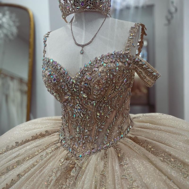 2024 Quinceanera Dresses Blush Pink Off Shoulder Short Sleeves Sequined Lace Applique Crystal Beads Corset Back Sweet 16 Dress Vestidos De 15 Prom Par