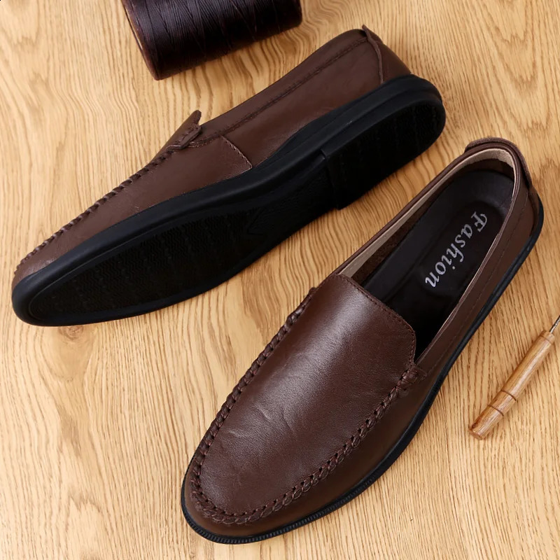 Italian Leather Mens Casual Summer Men Loafers Driving Moccasins Male Comfortable Light Slip On New Boat Shoes Man 240924