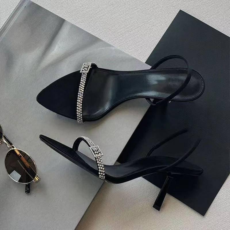 Chaussures habillées de créateurs pour femmes Rendez-vous sandales à talons hauts Sandals Stiletto talons de luxe Pumps Pumps de mariage Extraord