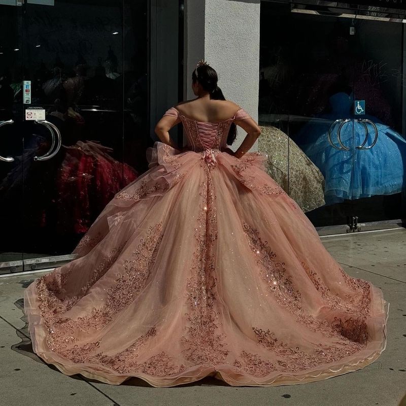 2024 Quinceanera Dresses Blush Pink Off Shoulder Short Sleeves Sequined Lace Applique Beads Corset Back Ruffles Sweet 16 Dress Vestidos De 15 Prom Par