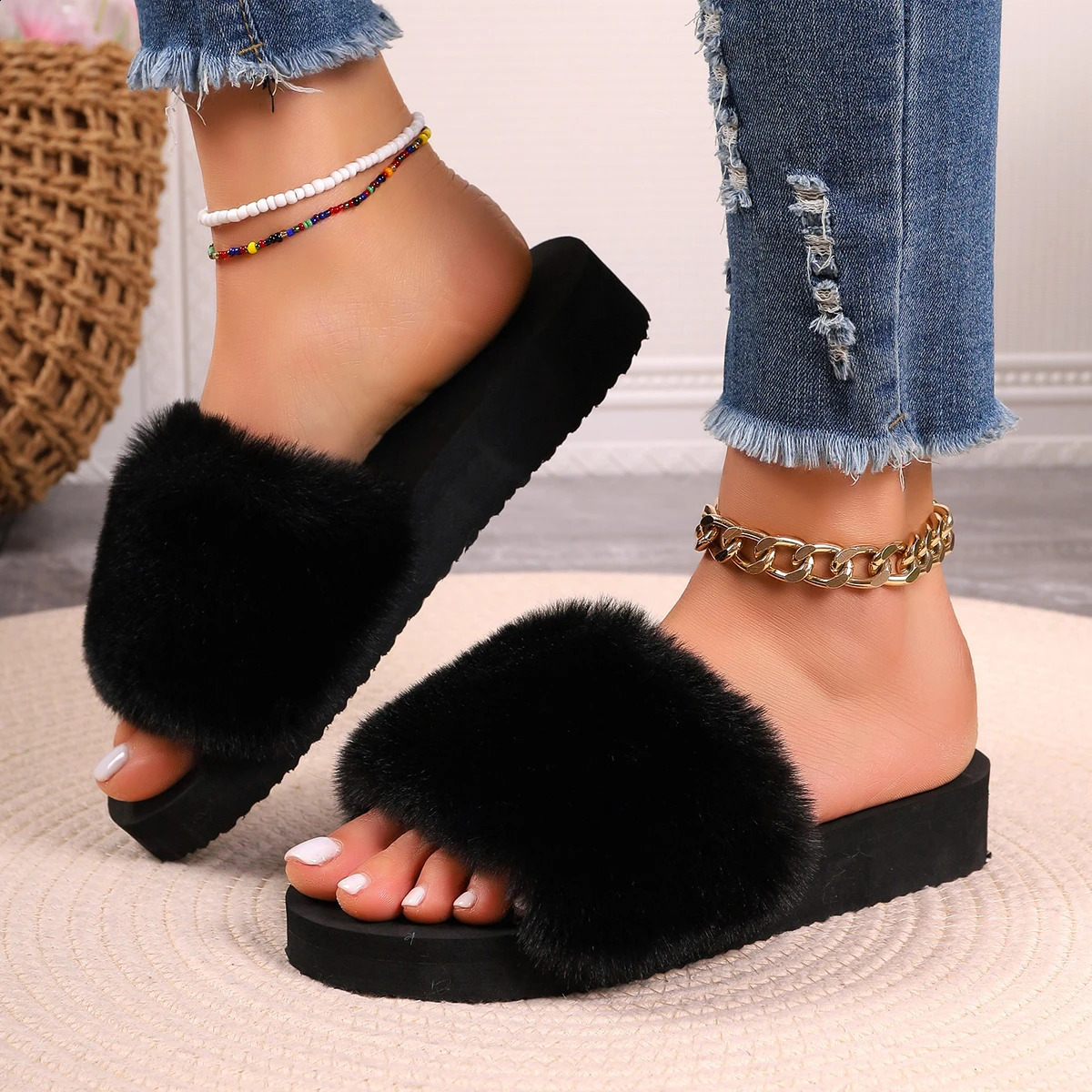 Fluffy Faux Fur Plush Slippers Fashion Women Home Slippers Indoor Open Toe Flat Non-slip Leisure Large Size Female Slides 240927
