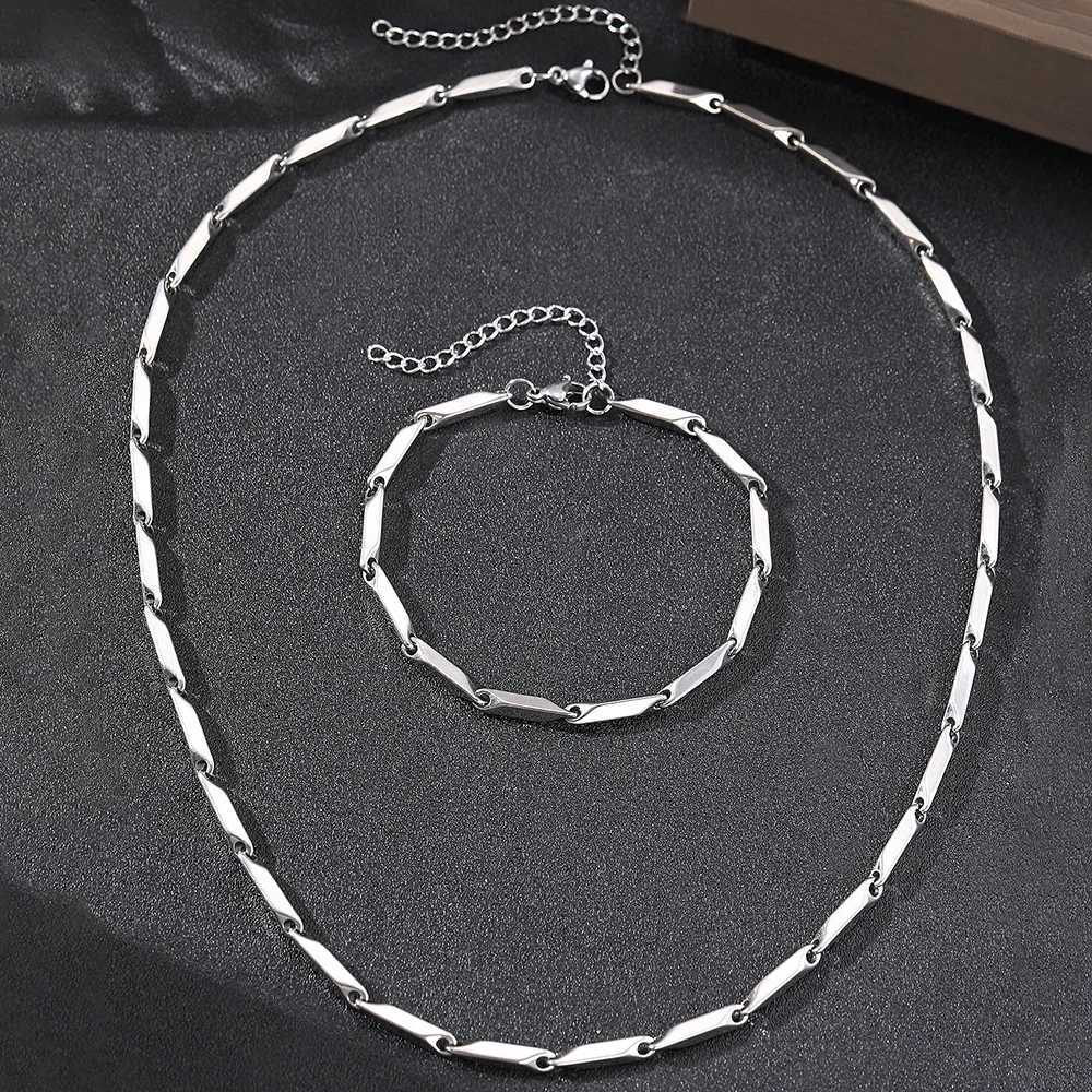 Stainless Steel Necklace Set with Personalized Design Rhbic Chain Fashion Necklace Set for Warm Jewelry Banquet Gifts New Arrival Y240926