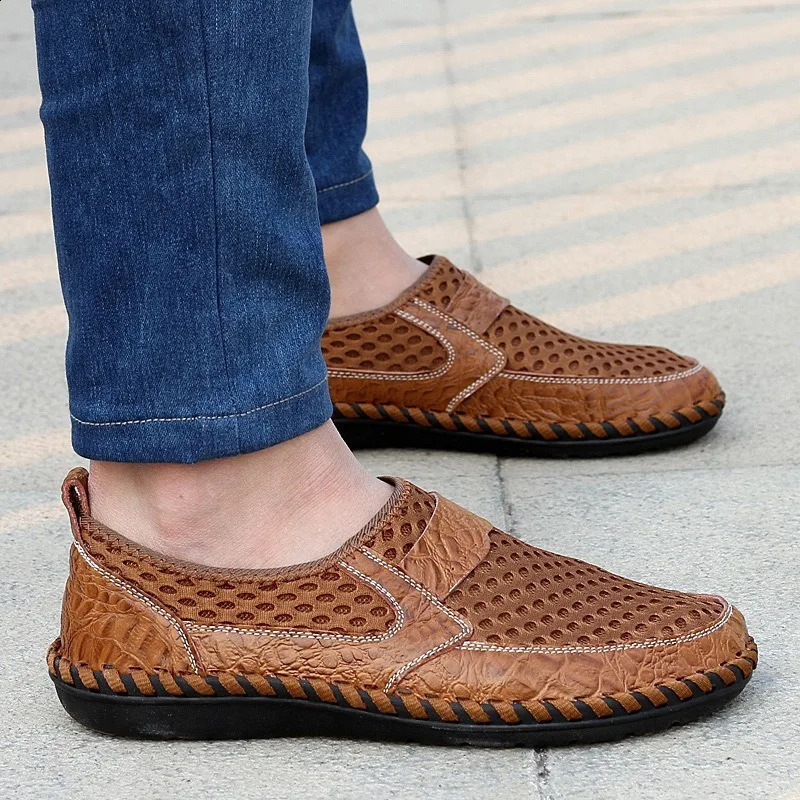 2025 new Summer Large Size Sneakers Fashion Comfortable Men Casual Breathable Mesh Mens Outdoor Lightweight Flat Shoes 240924