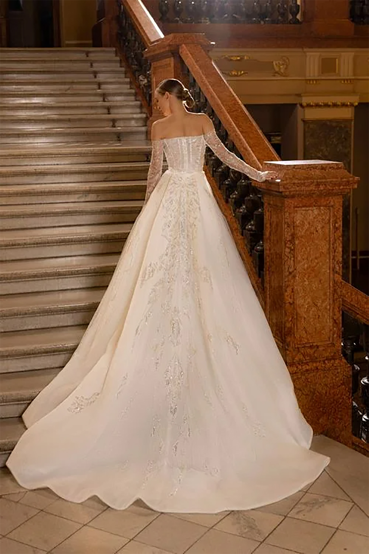 Wedding Dresses Off Shoulder Long Sleeves Beads Appliques Lace Bridal Gowns Custom Made Backless Detachable Train Robe Vestidos De Fiesta
